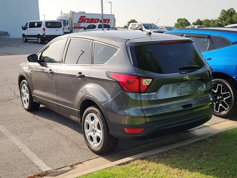 Used 2019 Ford Escape S FWD image 3