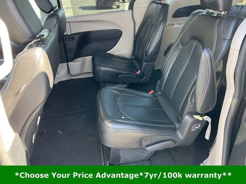 Certified 2023 Chrysler Pacifica Touring-L image 29