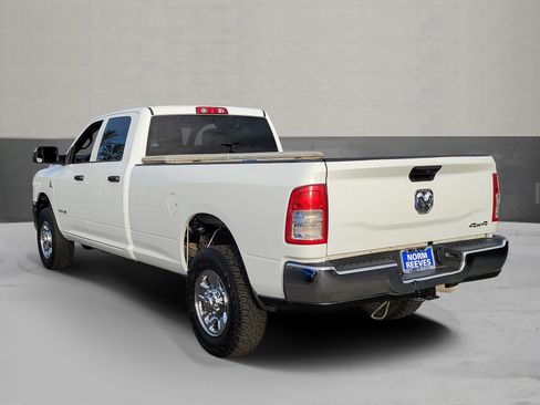Used 2022 RAM 2500 Tradesman w/ Chrome Appearance Group AWD/4WD image 4