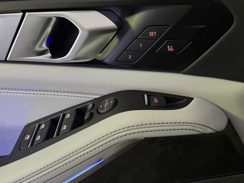 New 2026 BMW X5 xDrive50e w/ Climate Comfort Package image 10