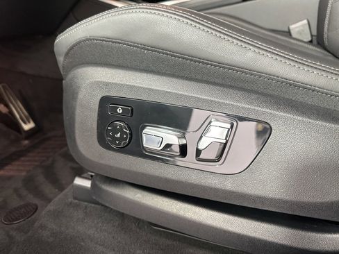 Used 2026 BMW X5 M60i w/ Climate Comfort Package image 9