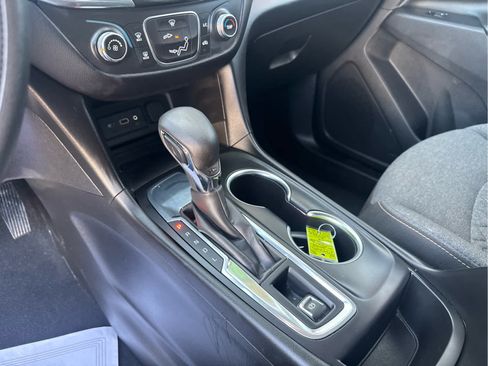 Used 2022 Chevrolet Equinox LT FWD image 26