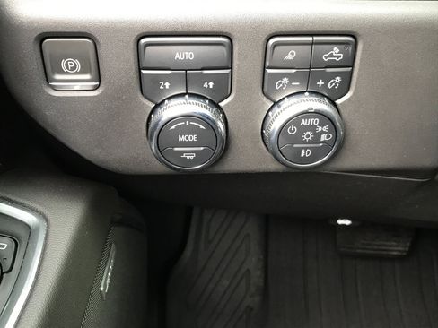 Used 2022 GMC Sierra 1500 SLT w/ SLT Premium Plus Package image 20