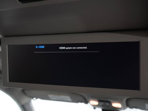 Used 2019 Toyota Sienna XLE Premium AWD/4WD image 17