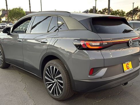 New 2026 Volkswagen ID.4 Pro image 5