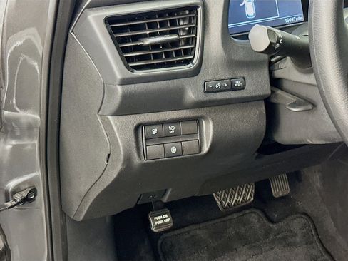 Used 2025 Nissan Leaf S FWD image 17