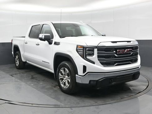 Used 2024 GMC Sierra 1500 SLT RWD image 1