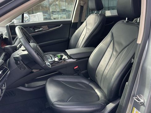 Certified 2023 Lincoln Nautilus Reserve w/ Luxury Package image 11