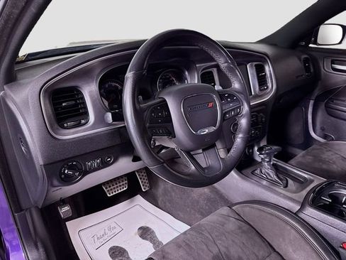 Used 2018 Dodge Charger R/T image 9