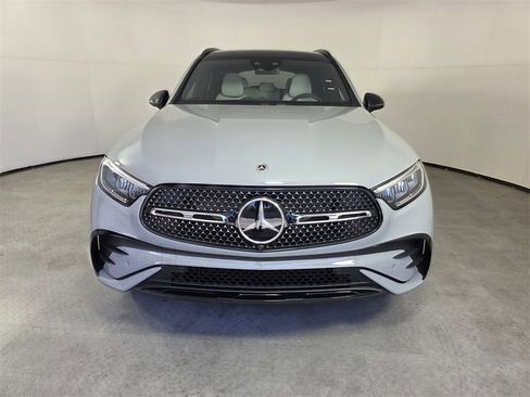 New 2026 Mercedes-Benz GLC 300 image 2