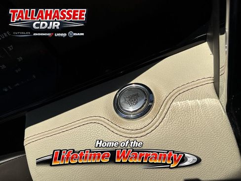 Used 2019 Lincoln Navigator Reserve AWD/4WD image 22