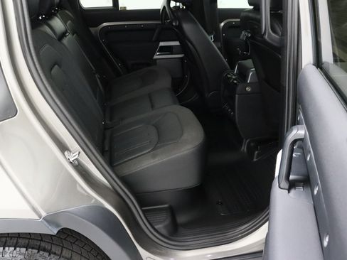 Used 2021 Land Rover Defender 110 SE AWD/4WD image 35