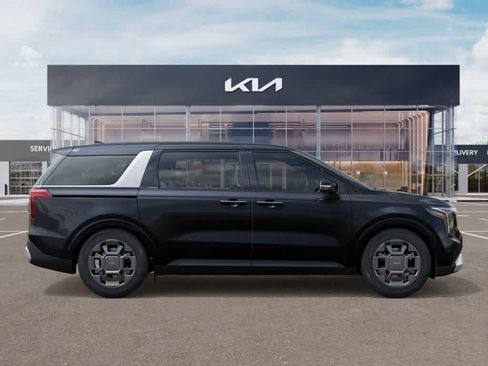New 2026 Kia Carnival EX FWD image 7