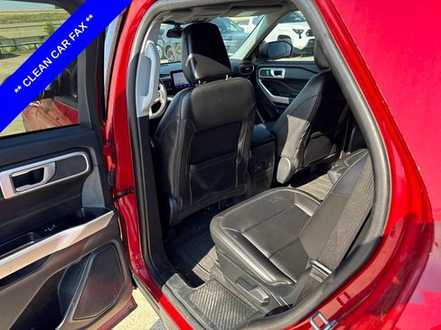 Used 2023 Ford Explorer XLT w/ Equipment Group 202A RWD image 7