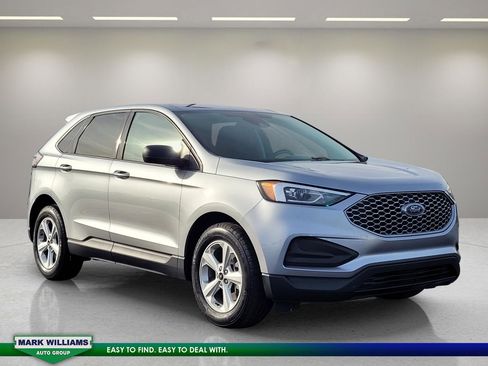 Certified 2023 Ford Edge SE image 1
