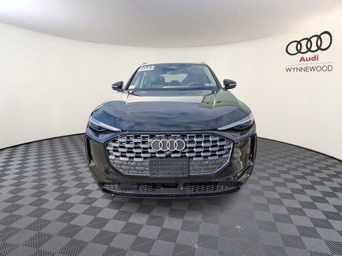 Certified 2025 Audi Q5 Premium Plus w/ Premium Plus image 2