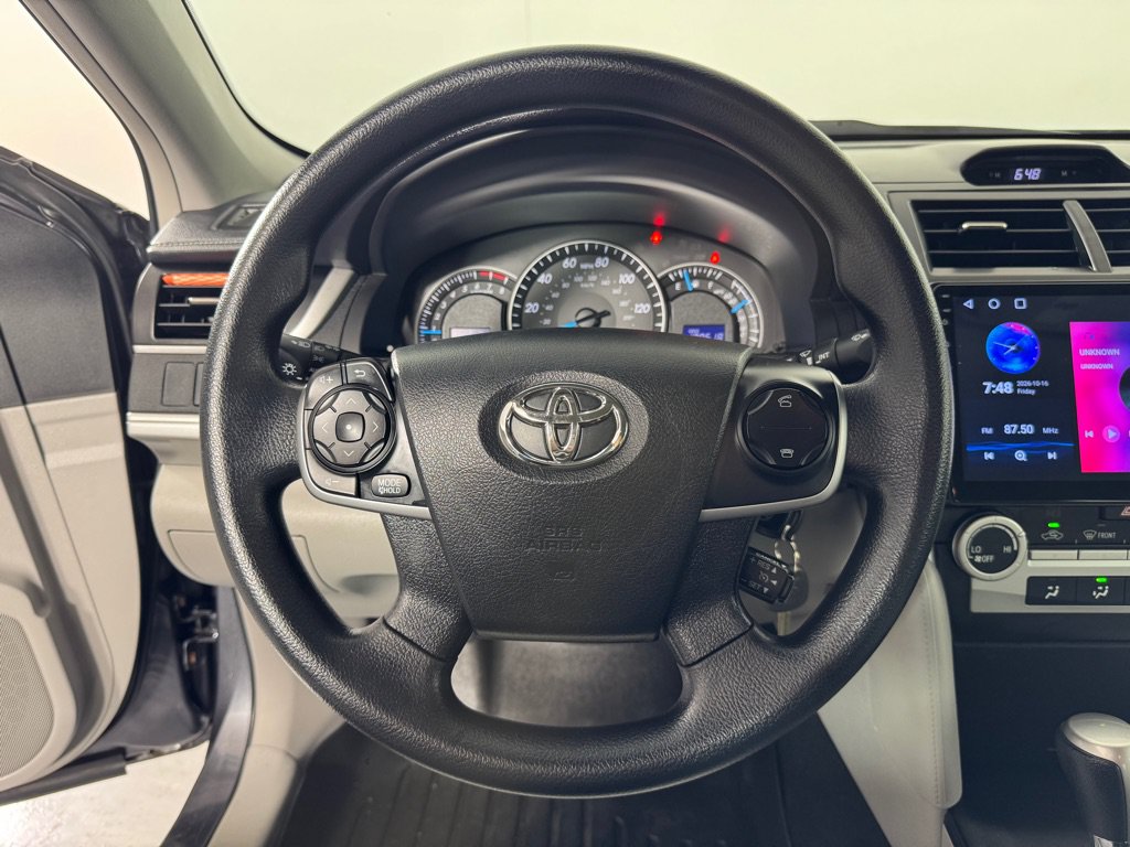 Used 2014 Toyota Camry LE FWD image 10