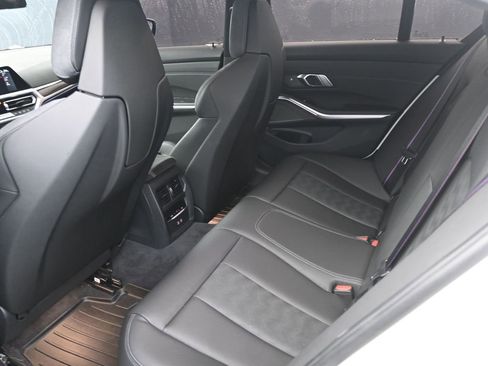 Used 2022 BMW M3 Competition w/ M Carbon Exterior Package image 23