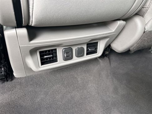 Used 2020 Chevrolet Silverado 1500 RST image 19