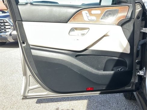 Used 2021 Mercedes-Benz GLE 350 w/ Premium Package image 15