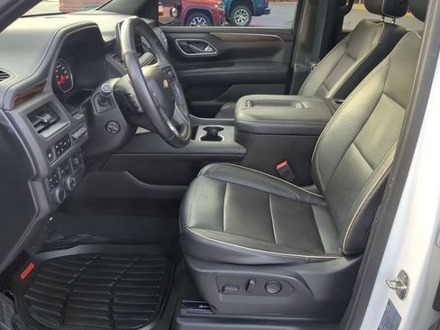 Used 2021 Chevrolet Tahoe Premier w/ Premium Package image 14