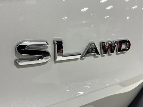 Used 2023 Nissan Rogue SL AWD/4WD image 9