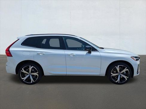 Used 2022 Volvo XC60 T8 R-Design w/ Advanced Package AWD/4WD image 6