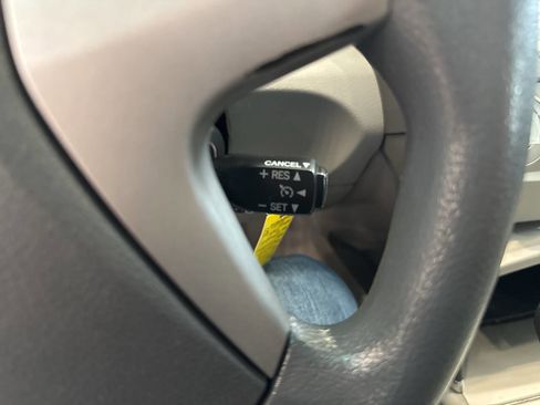 Used 2010 Toyota Camry LE image 22