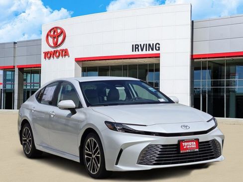New 2026 Toyota Camry XLE FWD image 2