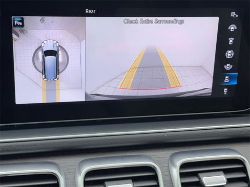 Used 2021 Mercedes-Benz GLS 450 4MATIC image 30