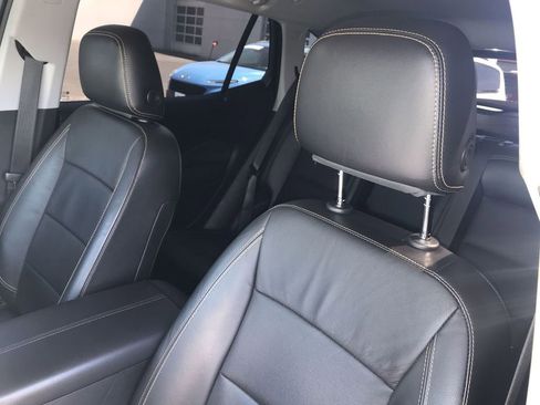 Used 2021 GMC Terrain SLT w/ Elevation Edition image 11