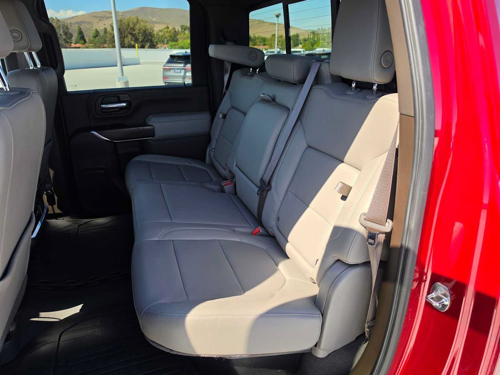 Used 2022 GMC Sierra 2500 SLT w/ SLT Premium Package AWD/4WD image 17