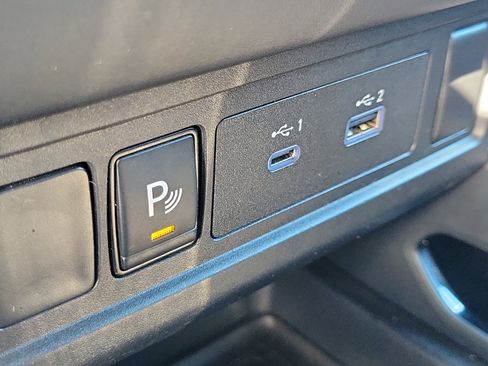 Certified 2023 Nissan Frontier SV w/ Midnight Edition Package image 31