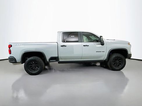 Used 2025 Chevrolet Silverado 2500 ZR2 w/ ZR2 Bison Edition image 9