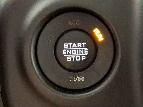Used 2021 Jeep Gladiator Rubicon AWD/4WD image 23