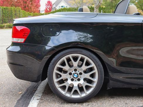 Used 2010 BMW 135i Convertible image 10