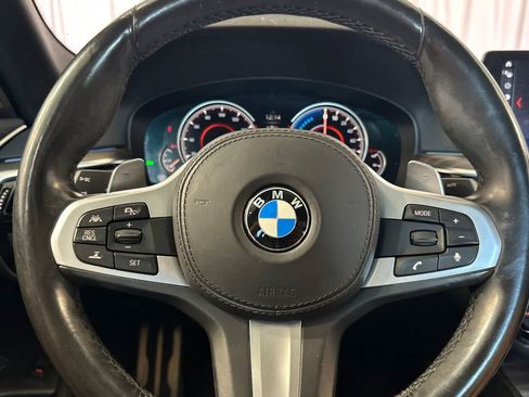 Used 2018 BMW 530e RWD image 25