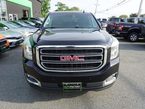 Used 2019 GMC Yukon SLT image 3
