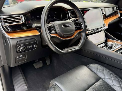 Used 2022 Jeep Grand Wagoneer Series III w/ Rear Seat Video Group 1 AWD/4WD image 20