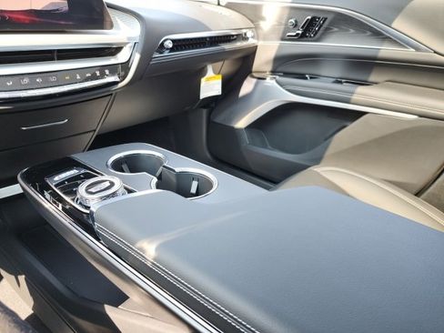 New 2026 Cadillac Lyriq V w/ LPO, Floor Liner Package image 27