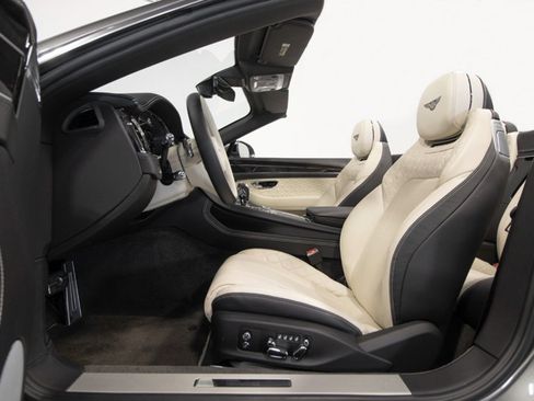 Used 2021 Bentley Continental GT image 21