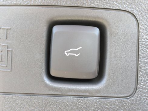 New 2026 Lincoln Corsair Premiere image 16