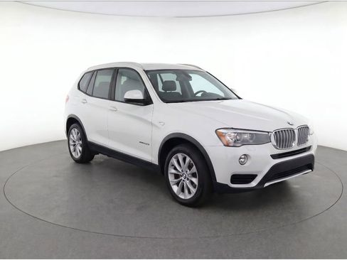 Used 2017 BMW X3 xDrive28i AWD/4WD image 2