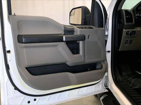 Used 2017 Ford F150 XLT w/ Equipment Group 302A Luxury RWD image 25