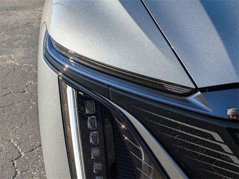 New 2026 Cadillac Lyriq V image 9