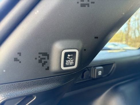 Used 2023 Jeep Grand Cherokee Limited image 14