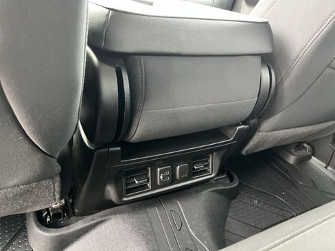 Used 2021 Chevrolet Silverado 1500 LT image 22