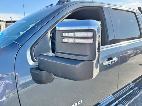 Used 2020 Chevrolet Silverado 3500 High Country image 47