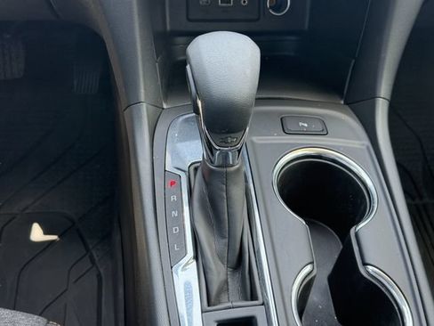 Used 2023 Chevrolet Equinox LT FWD image 31