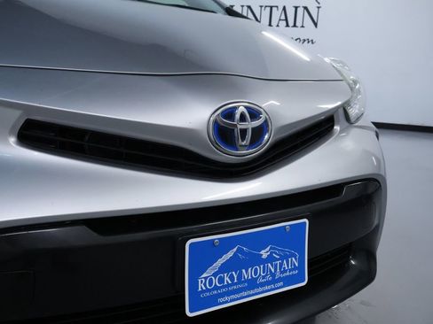 Used 2017 Toyota Prius V Three FWD image 9